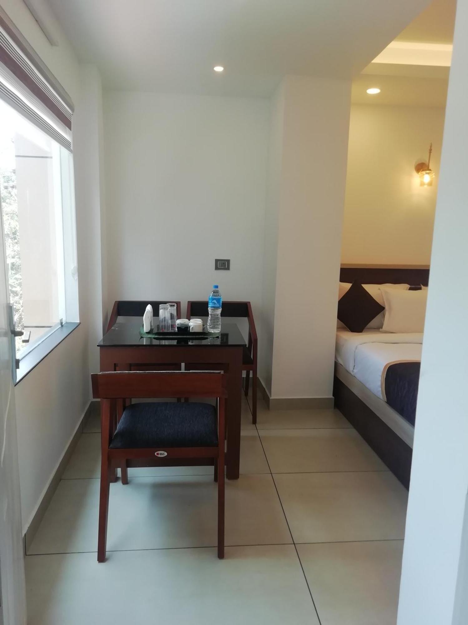 Paul Residency Otel Nedumbassery Dış mekan fotoğraf