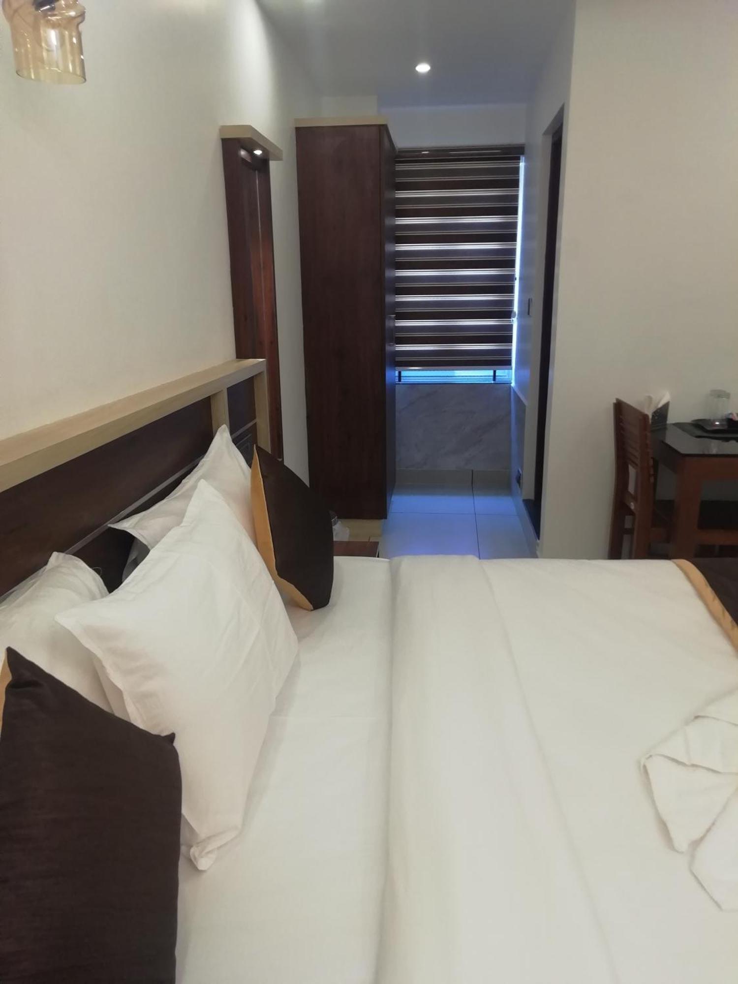 Paul Residency Otel Nedumbassery Dış mekan fotoğraf